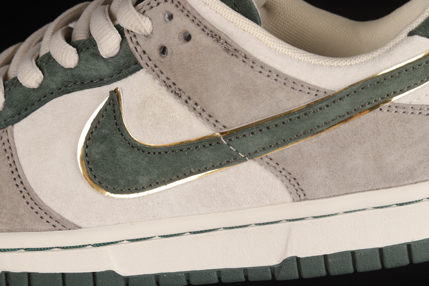 Otomo Katsuhiro x NK SB Dunk Low  Steamboy OST  LF0039-011