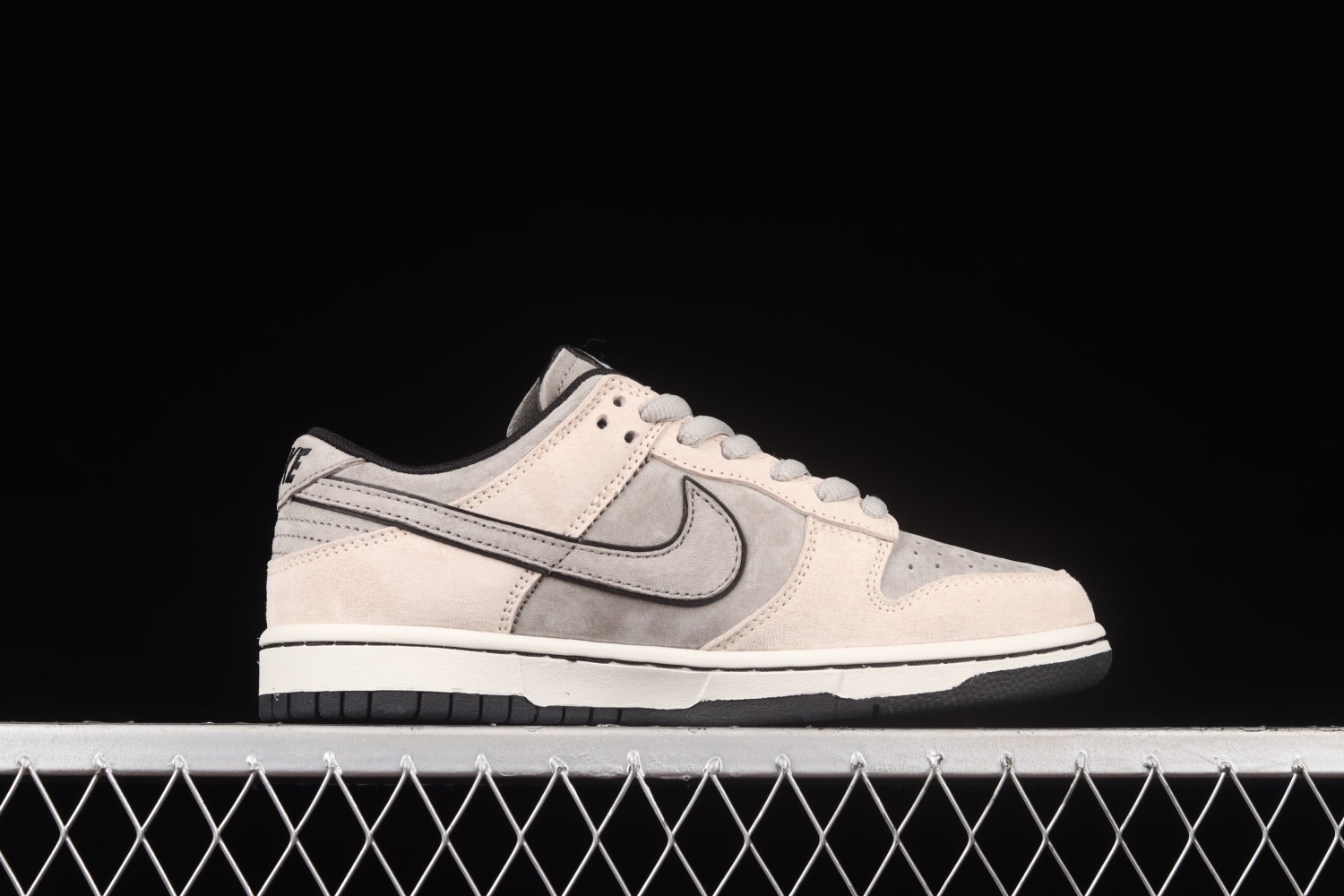 Otomo Katsuhiro x NK SB Dunk Low  Steamboy OST  LF0039-006