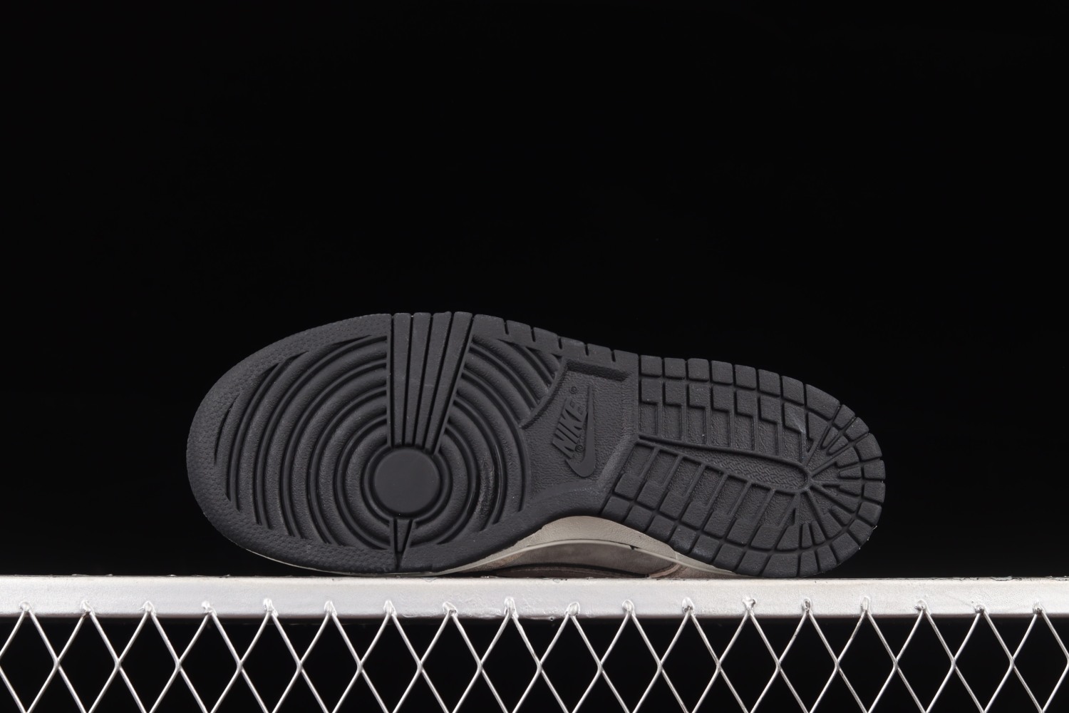 Otomo Katsuhiro x NK SB Dunk Low  Steamboy OST  LF0039-006