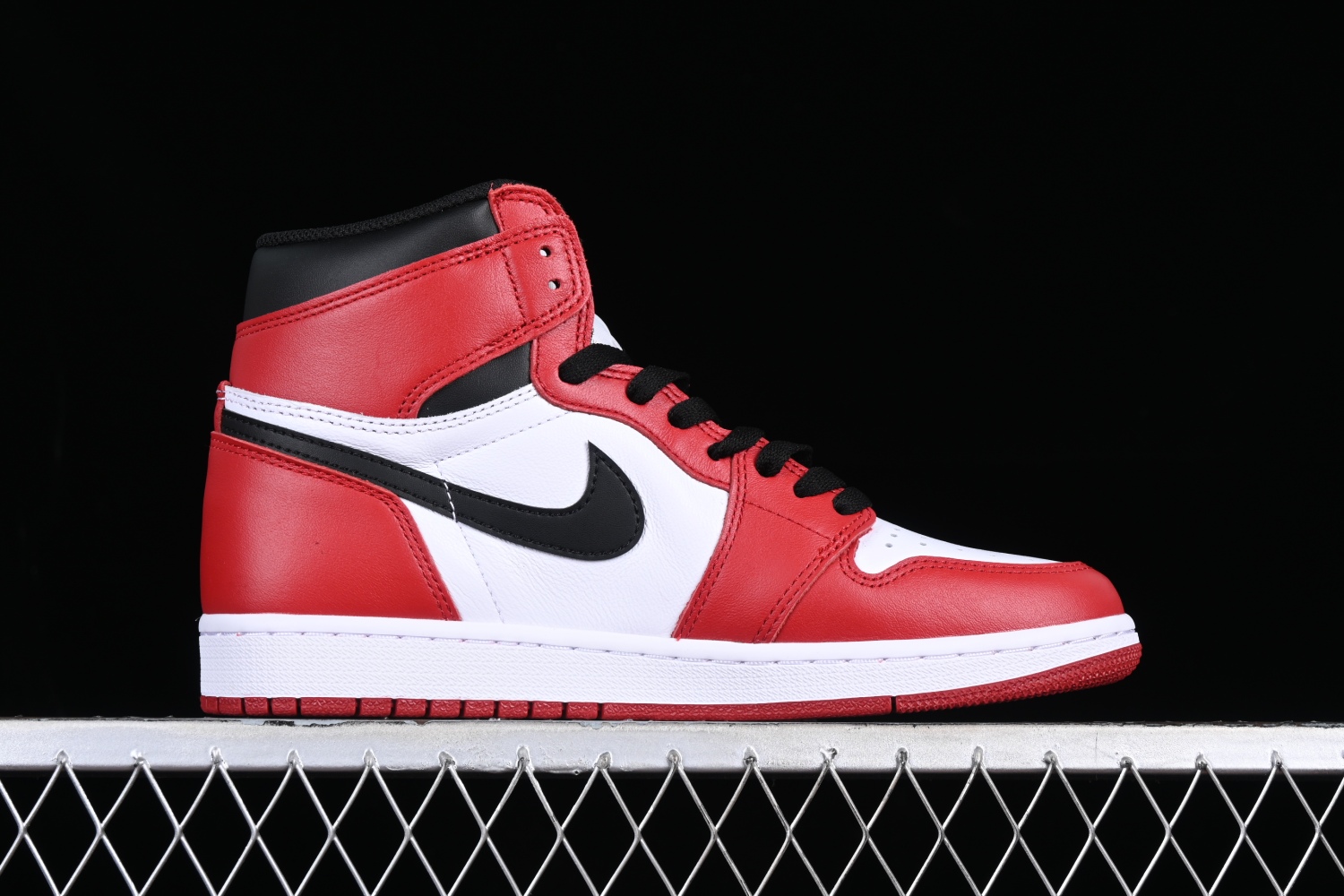 Jordan 1 Retro Chicago (2015) 555088-101