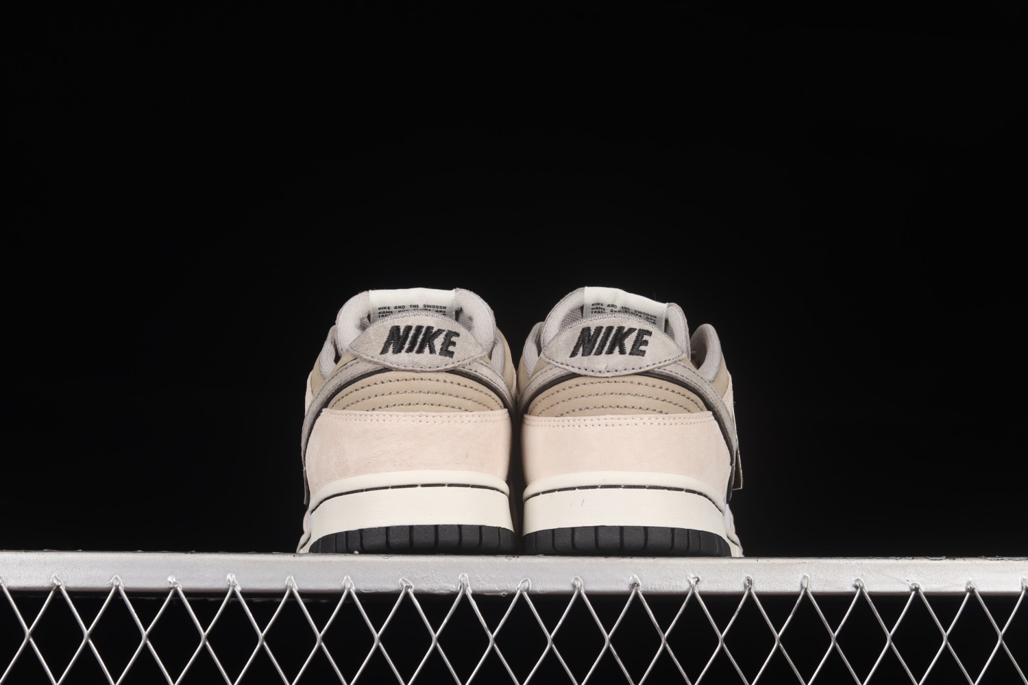 Otomo Katsuhiro x NK SB Dunk Low  Steamboy OST  LF0039-008