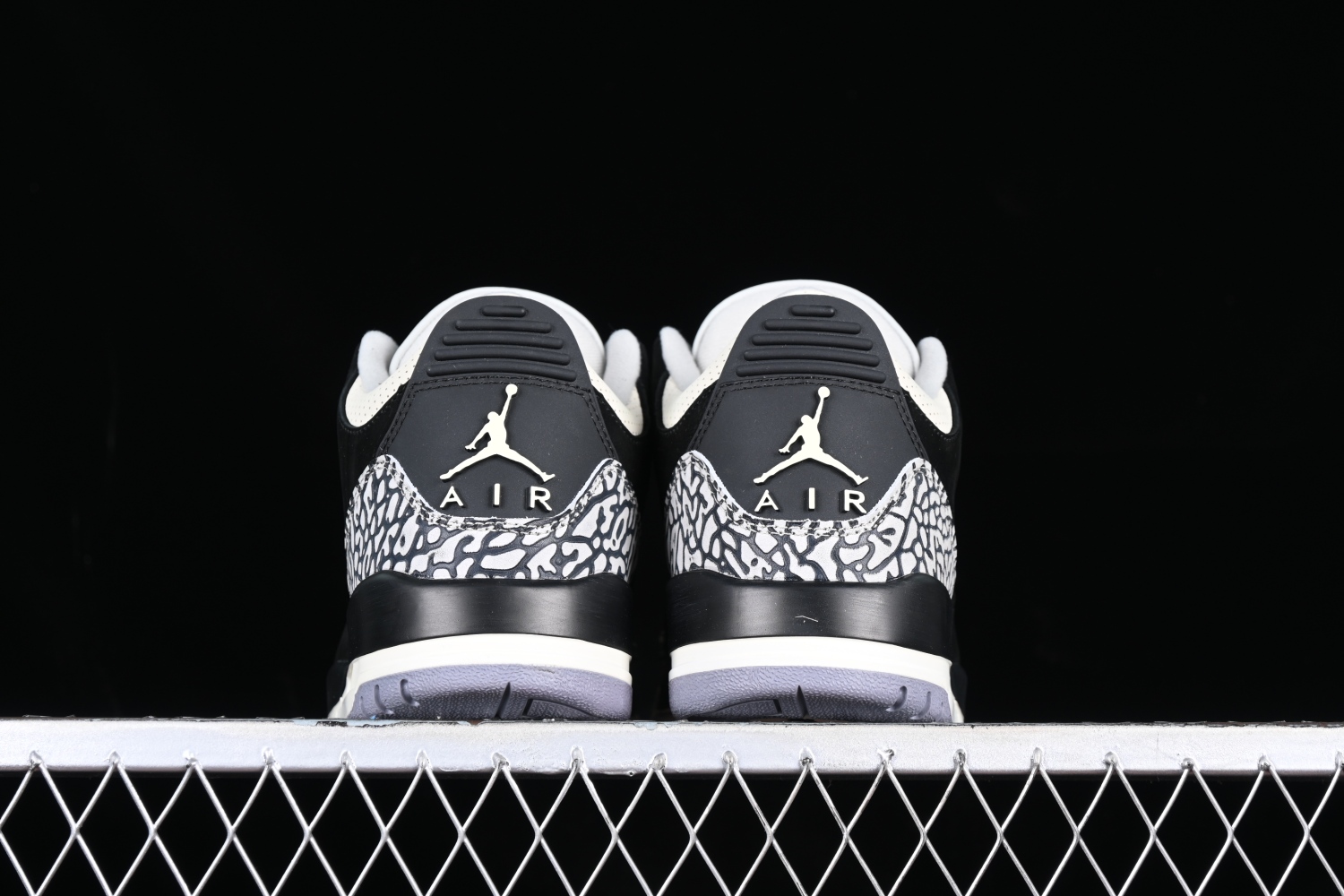 Jordan 3 Retro  Off Noir CK9246-001