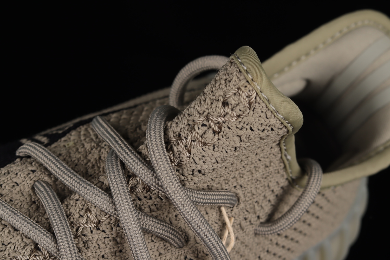 adidas Yeezy Boost 350 V2 Granite HQ2059