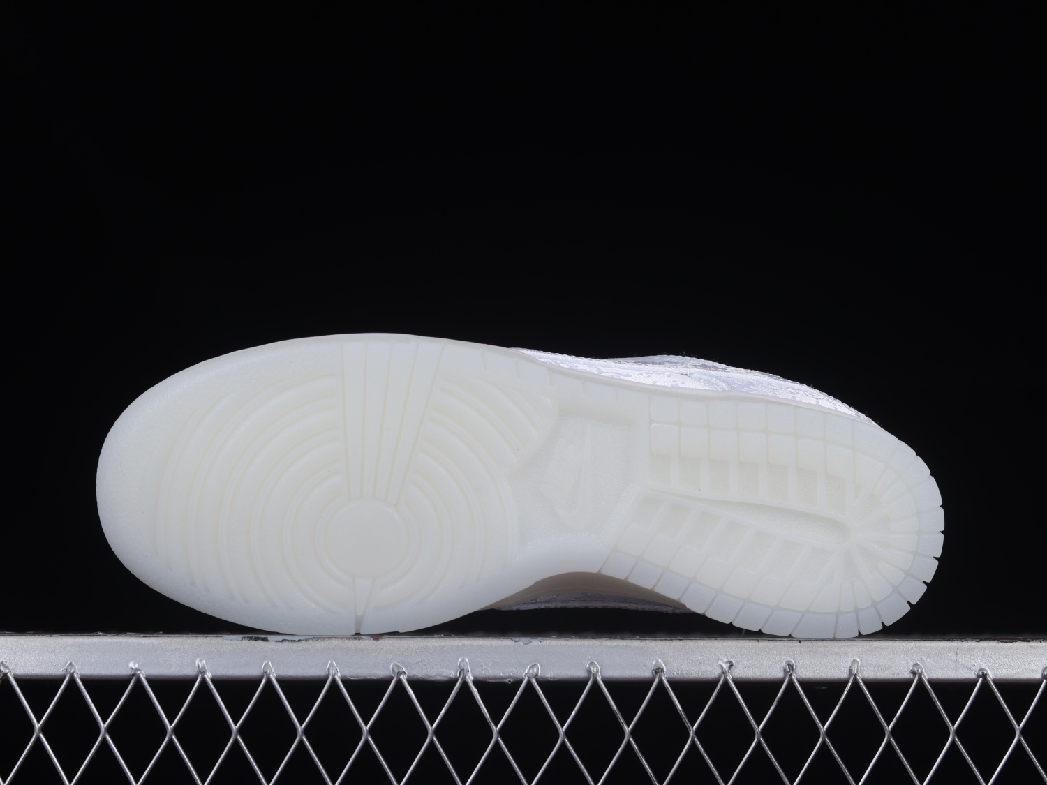 Nike Dunk Low CLOT Fragment White FN0315-110