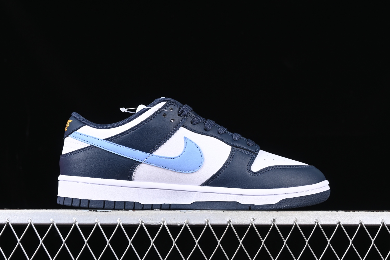 Nike Dunk Low Midnight Navy University Blue FN7800-400
