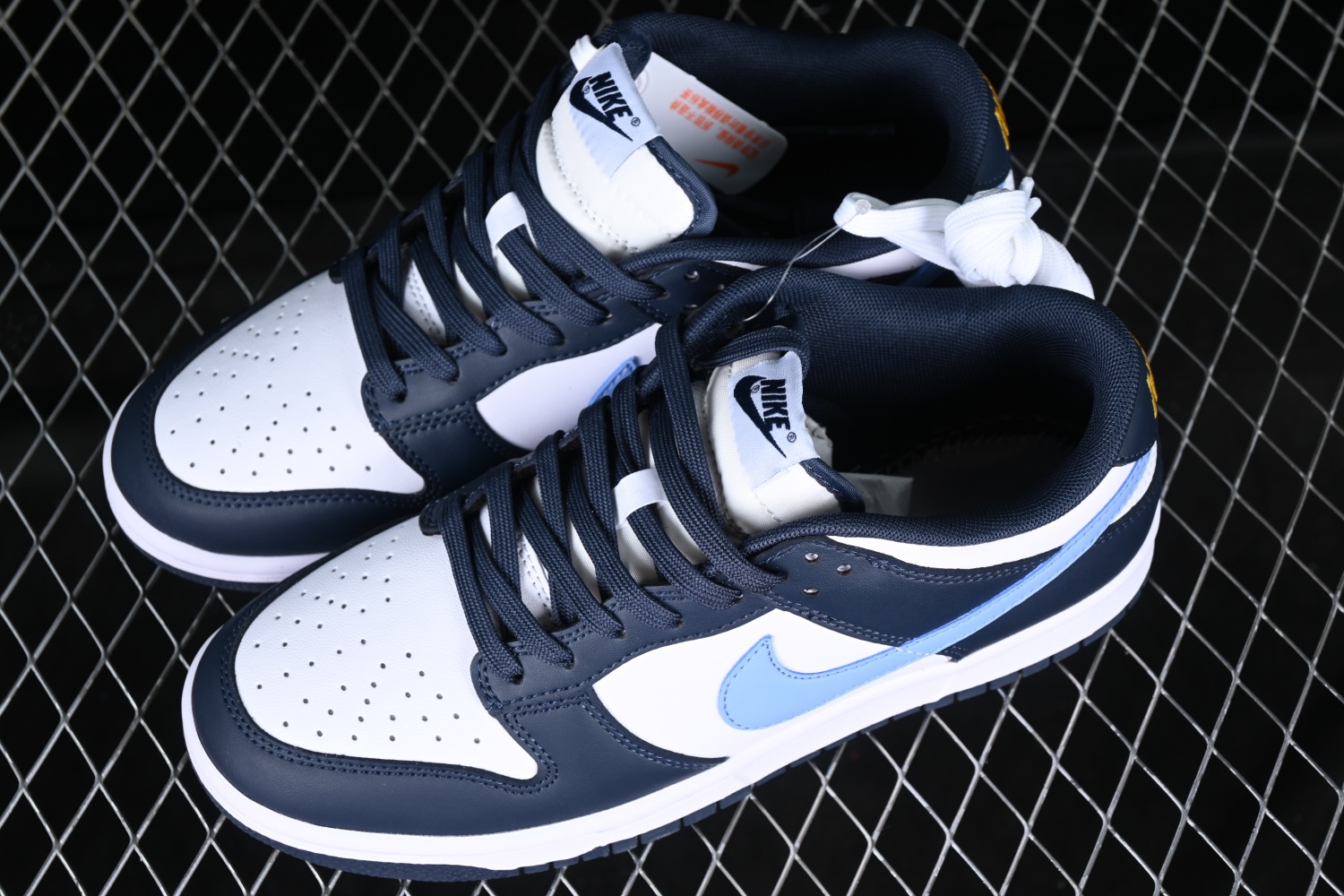 Nike Dunk Low Midnight Navy University Blue FN7800-400