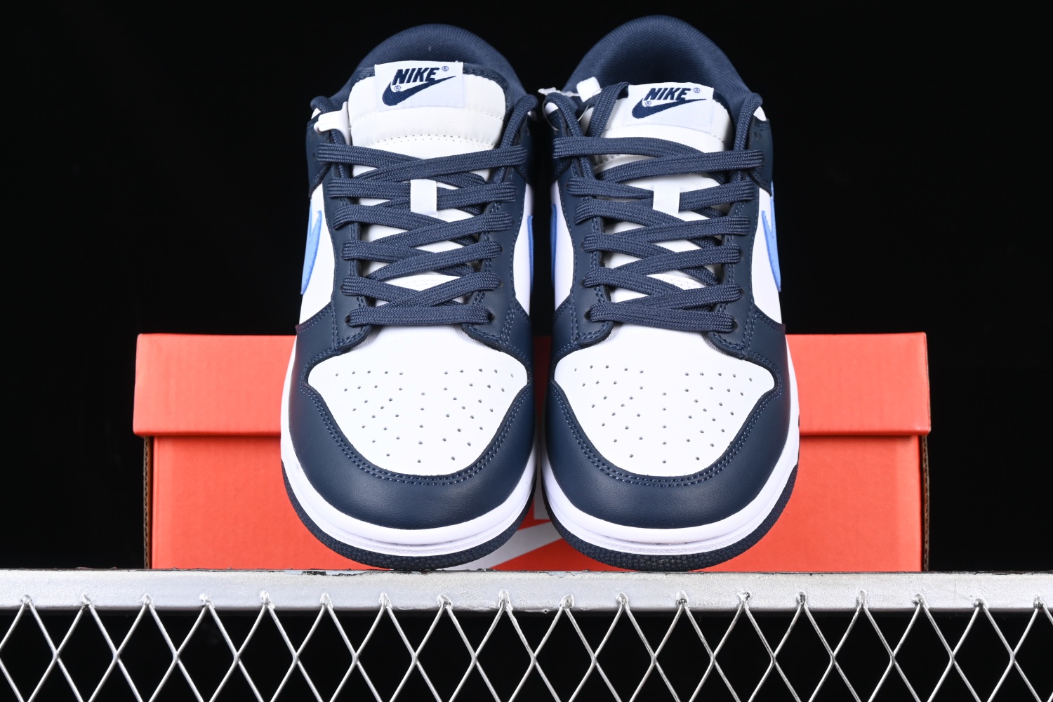 Nike Dunk Low Midnight Navy University Blue FN7800-400