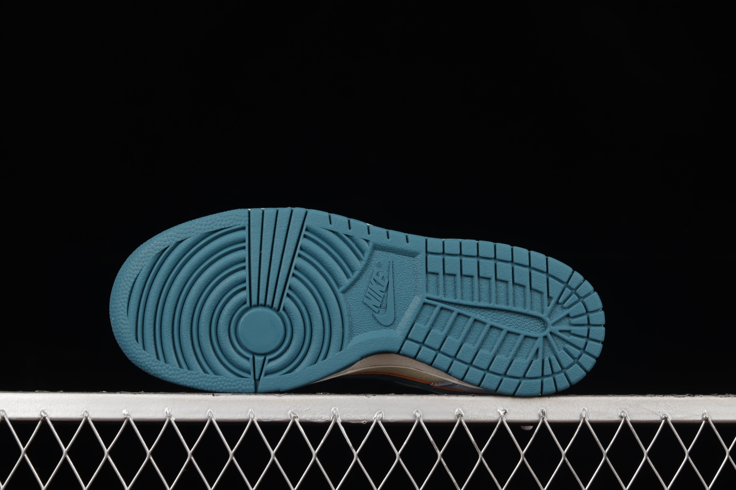 Otomo Katsuhiro x Nk SB Dunk Low  Steamboy OST LF0039-017