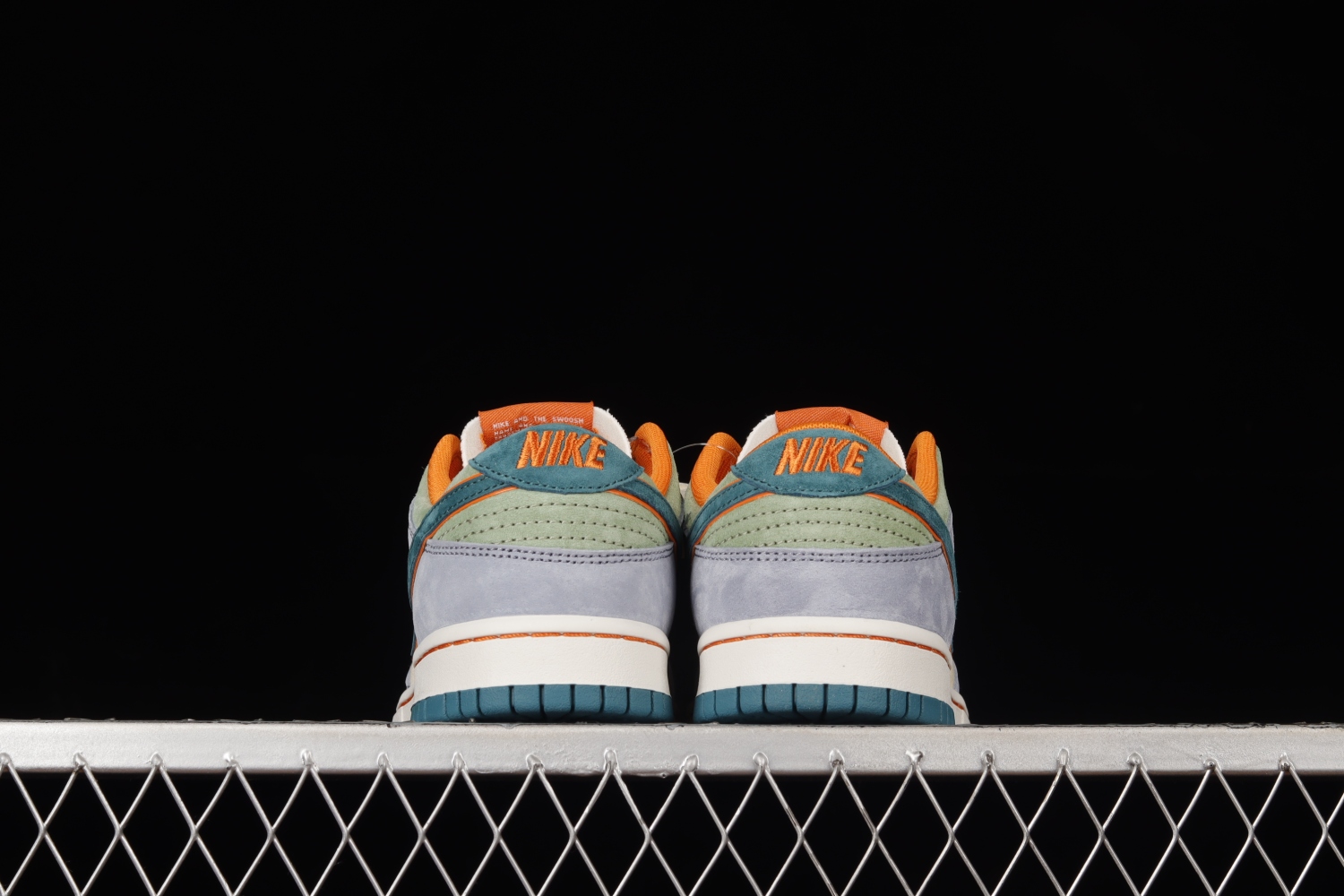 Otomo Katsuhiro x Nk SB Dunk Low  Steamboy OST LF0039-017