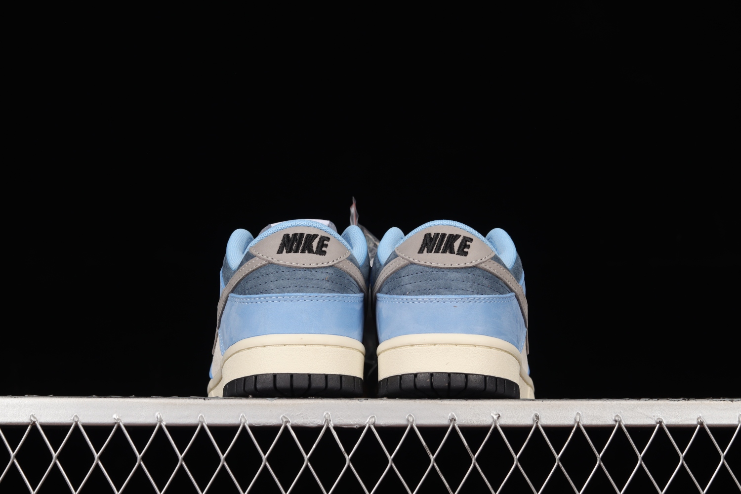 Otomo Katsuhiro x Nk SB Dunk Low  Steamboy OST DO7412-987