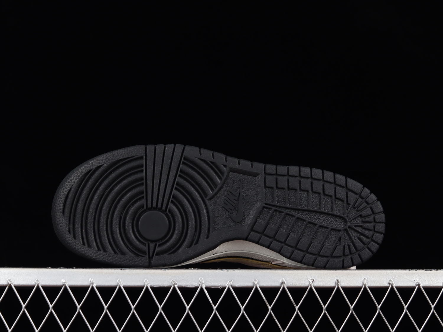 Otomo Katsuhiro x Nk SB Dunk Low  Steamboy OST LF0039-016