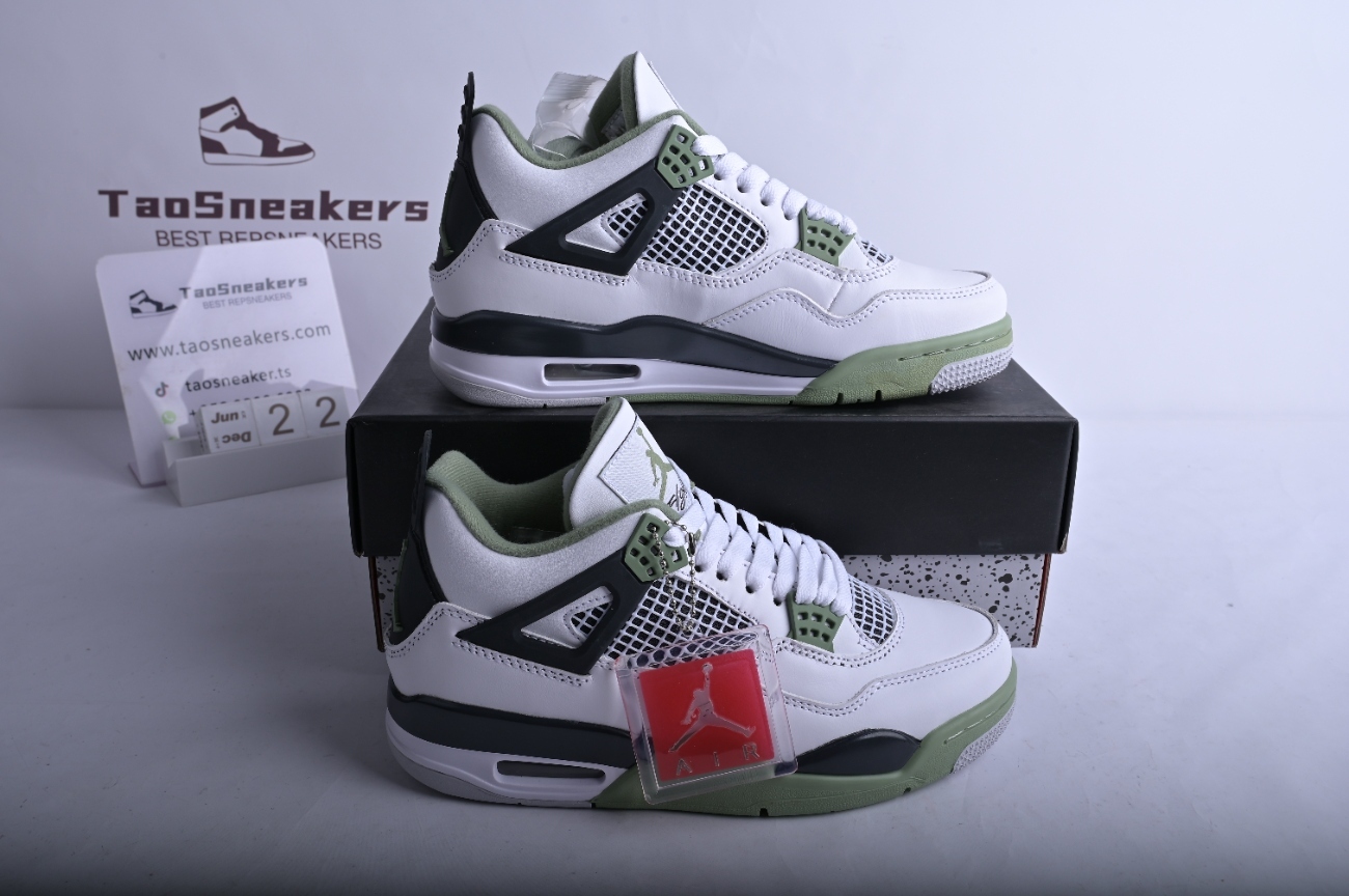 Jordan 4 Retro Seafoam (Women
