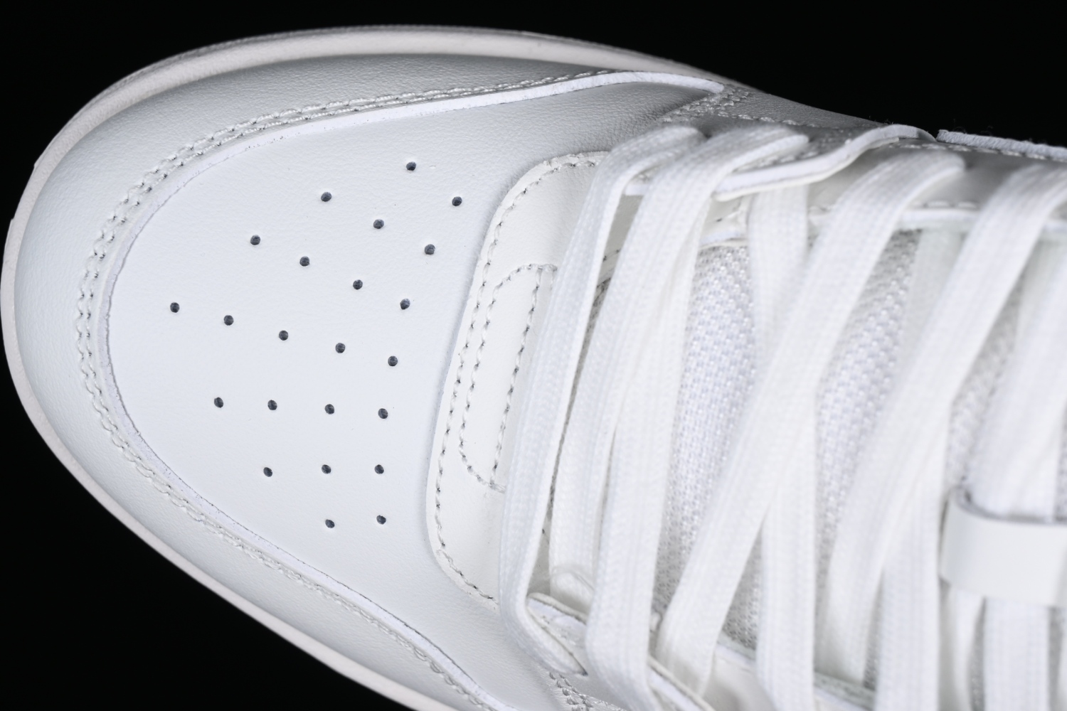 OFF-WHITE Out Of Office OOO Low Tops Triple White OMIA189C99LEA0010100