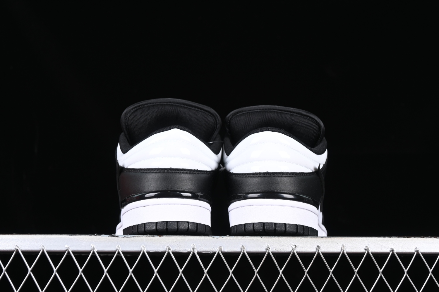 Nike Dunk Low Twist Panda (Women