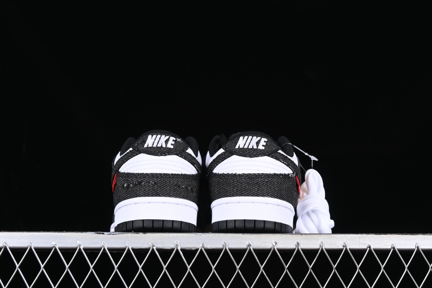 Nk SB Dunk Low Levis LE0021-006