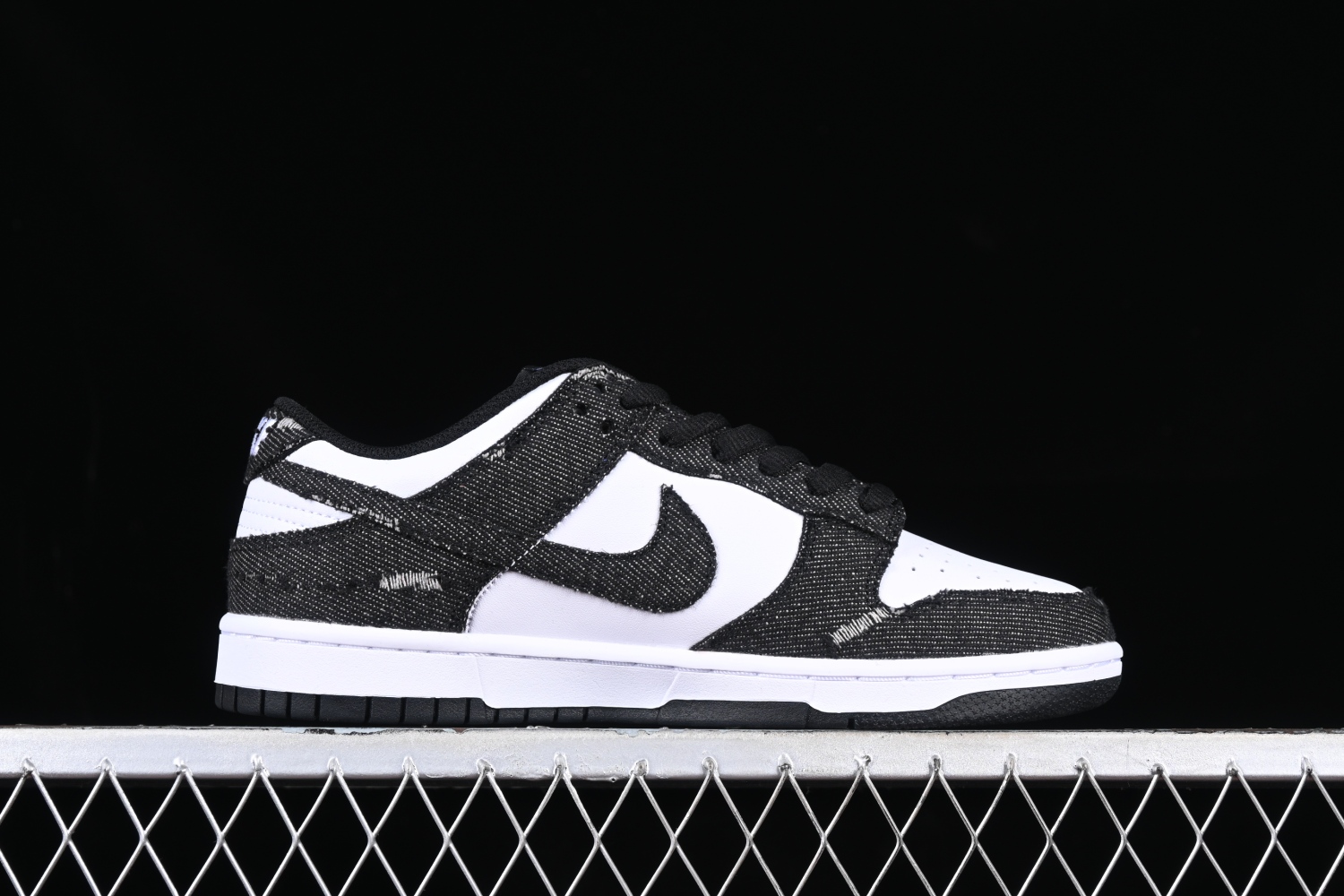 Nk SB Dunk Low Levis LE0021-006