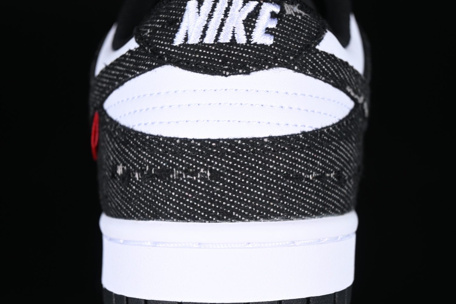 Nk SB Dunk Low Levis LE0021-006