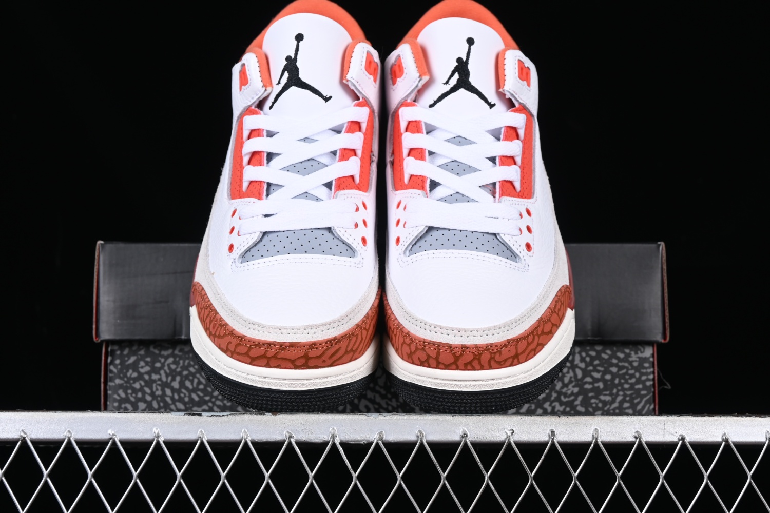 Jordan 3 Retro SE Dunk on Mars (GS) DV7028-108