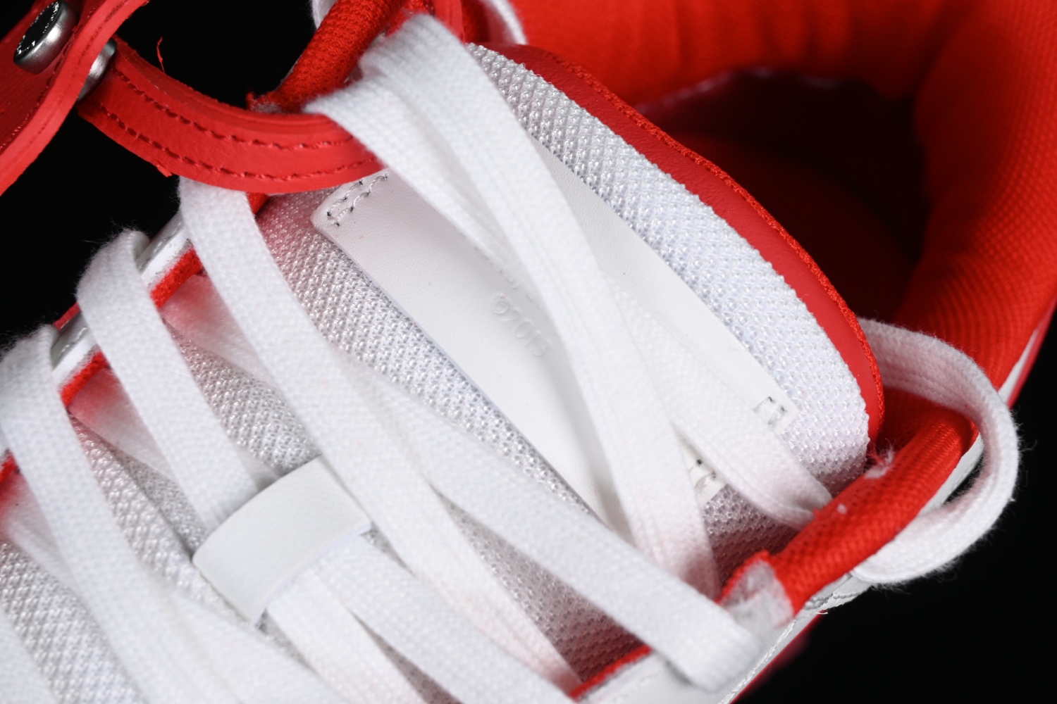 OFF-WHITE Out Of Office  OOO  Low Tops White Red OMIA189S22LEA0010125