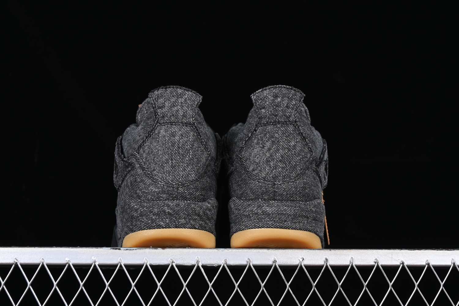 Jordan 4 Retro Levi