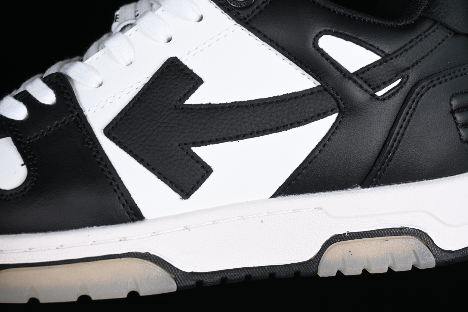 OFF-WHITE Out Of Office OOO Low Tops White Black White OMIA189C99LEA0011004