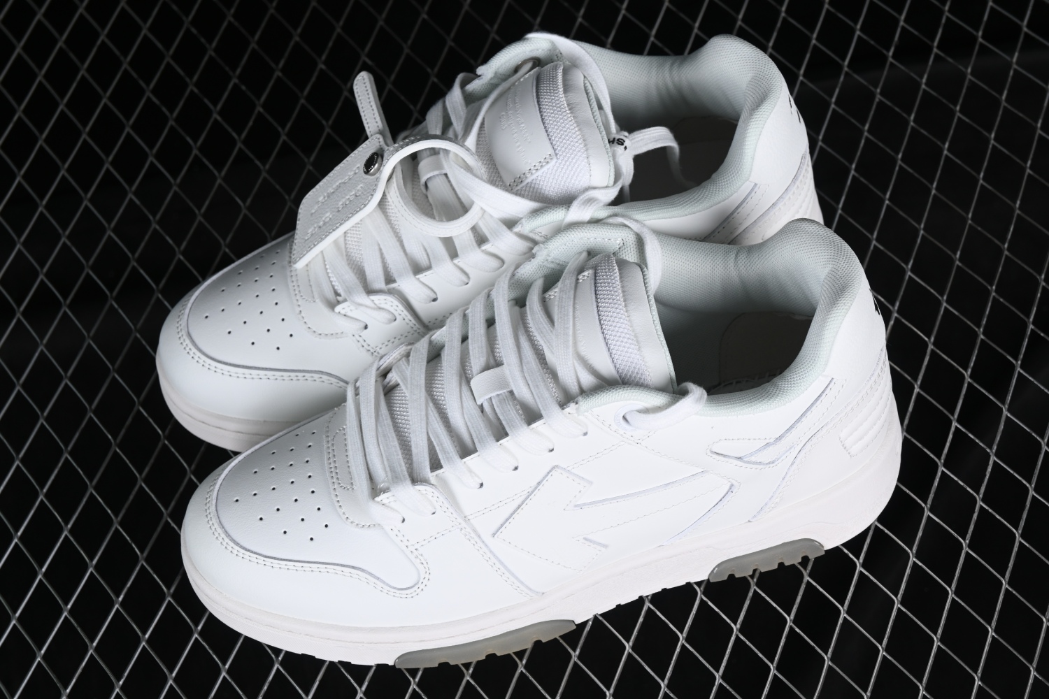 OFF-WHITE Out Of Office OOO Low Tops Triple White OMIA189C99LEA0010100