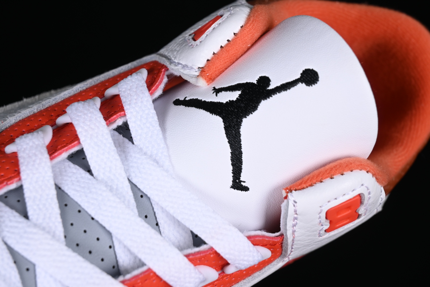 Jordan 3 Retro SE Dunk on Mars (GS) DV7028-108