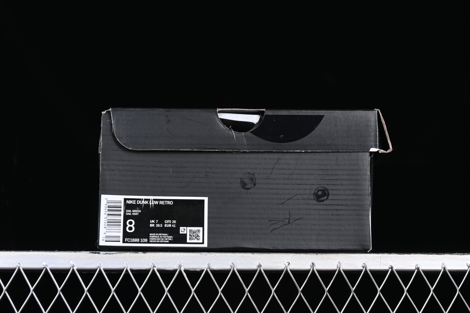 Nk SB Dunk Low TS FC1688-109