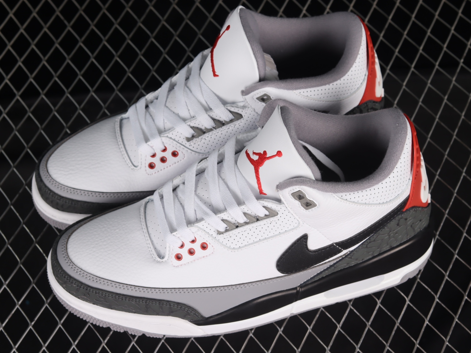 Jordan 3 Retro Tinker Hatfield AQ3835-160