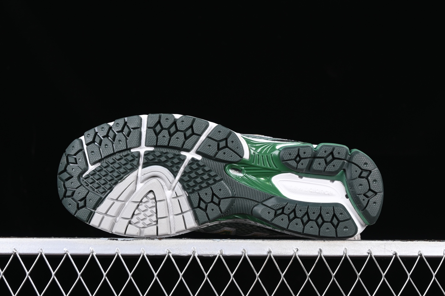 New Bal*nce 860v2 Aime Leon Dore Green ML860AL2