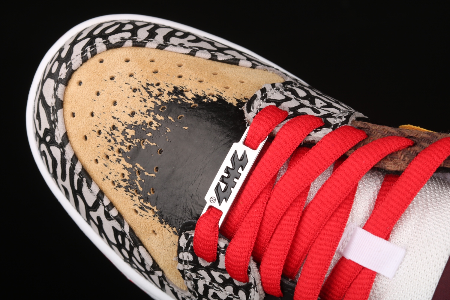 Nike SB Dunk Low What The Paul CZ2239-600