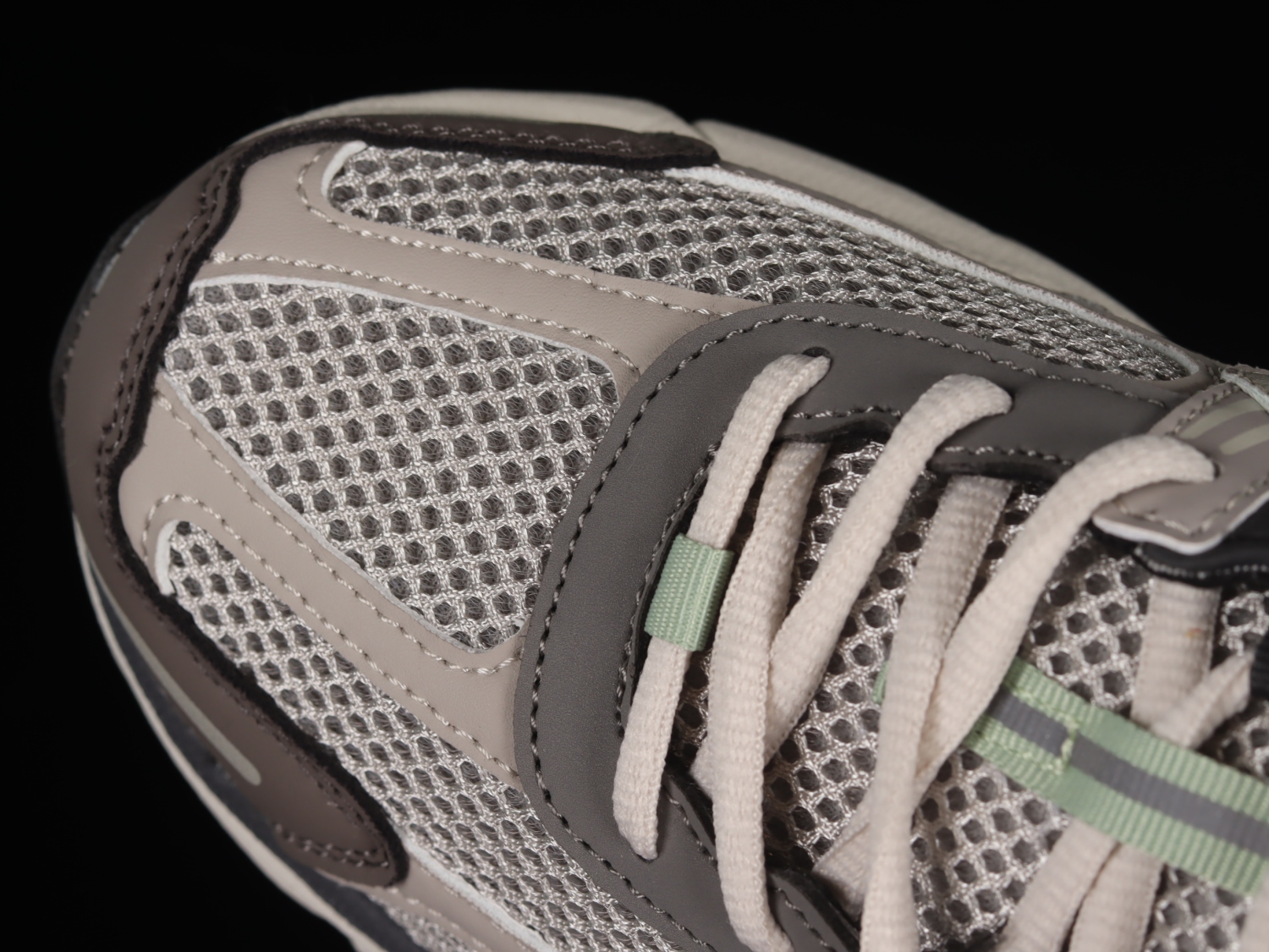 Nike Zoom Vomero 5 Cobblestone Flat Pewter (Women