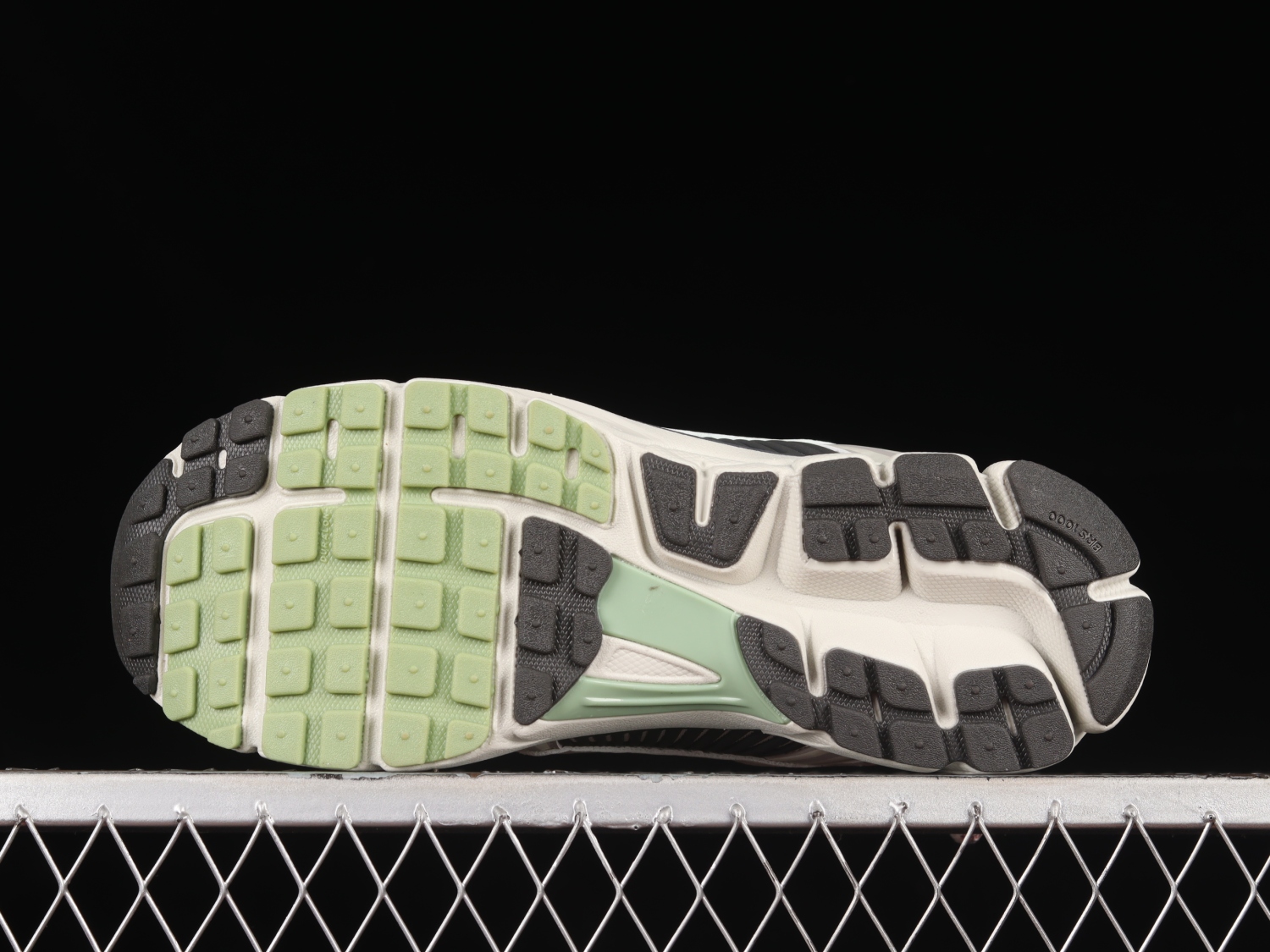 Nike Zoom Vomero 5 Cobblestone Flat Pewter (Women