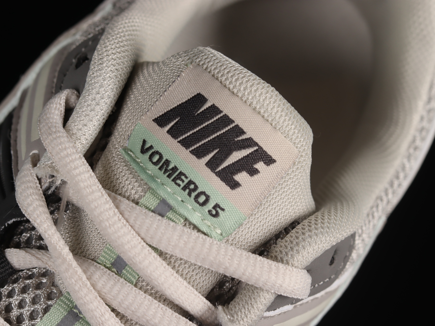 Nike Zoom Vomero 5 Cobblestone Flat Pewter (Women
