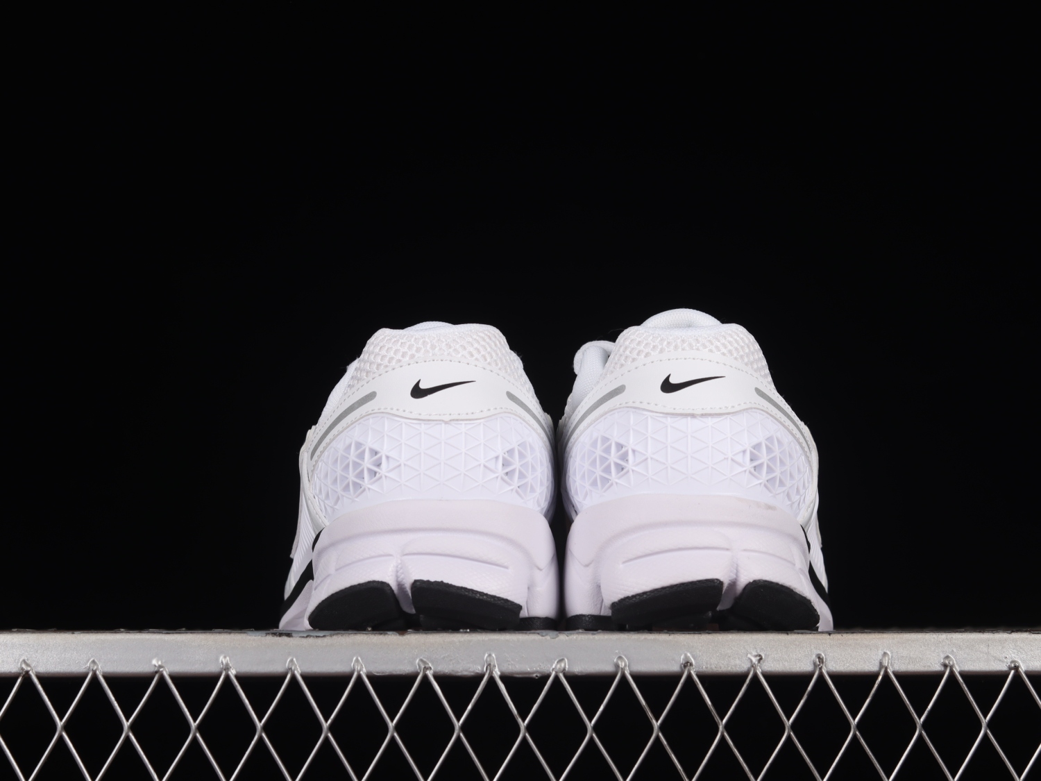 Nike Zoom Vomero 5 Photon Dust Metallic Silver (Women