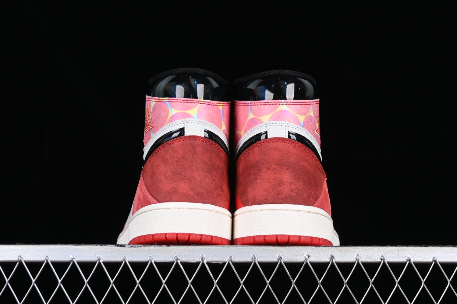 Jordan 1 High OG Spider-Man Across the Spider-Verse DV1748-601