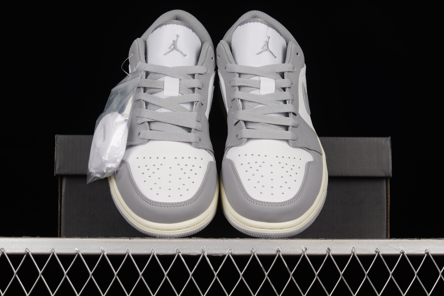 Air Jordan 1 Low Vintage Stealth Grey 553558-053