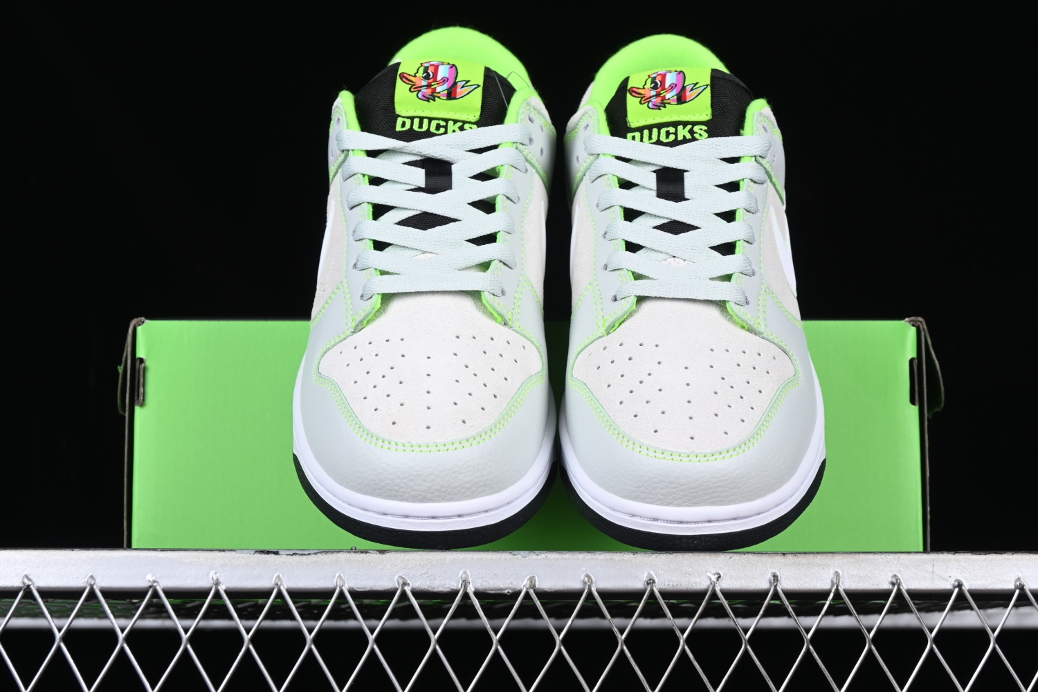 Nike Dunk Low University of Oregon PE (2023) FQ7260-001