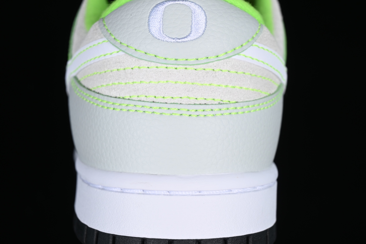 Nike Dunk Low University of Oregon PE (2023) FQ7260-001