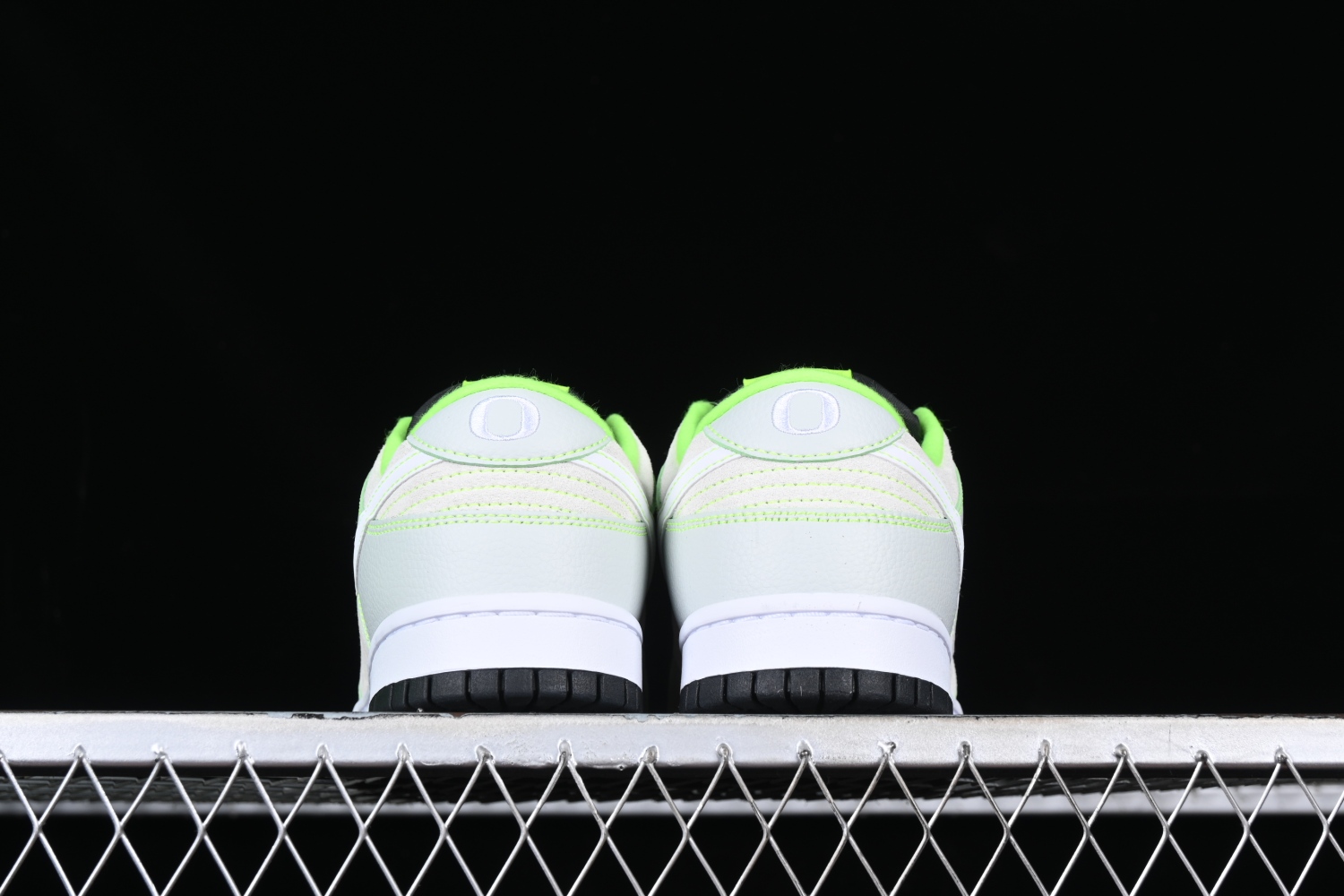 Nike Dunk Low University of Oregon PE (2023) FQ7260-001