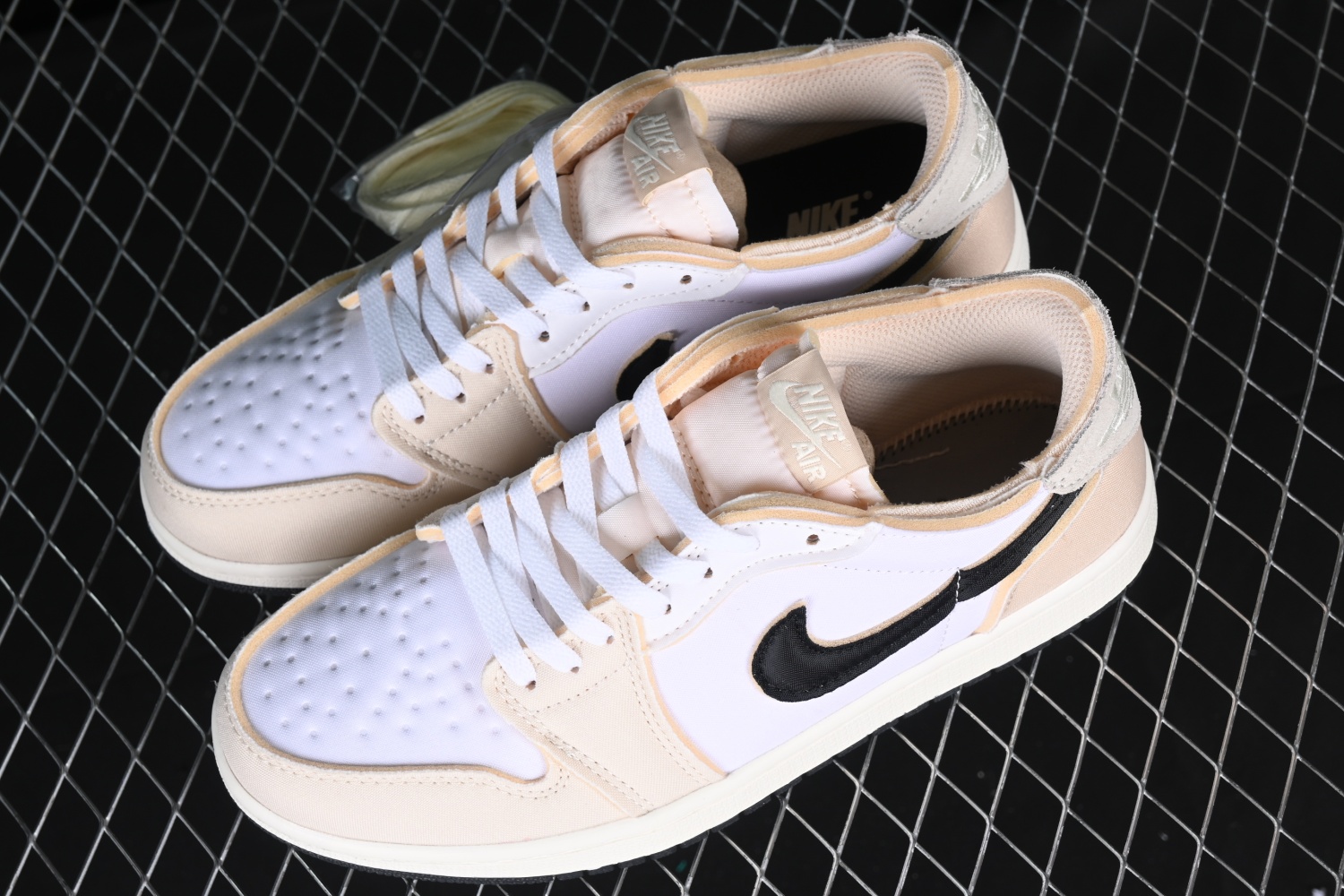 Jordan 1 Retro Low OG EX Coconut Milk DV0982-100
