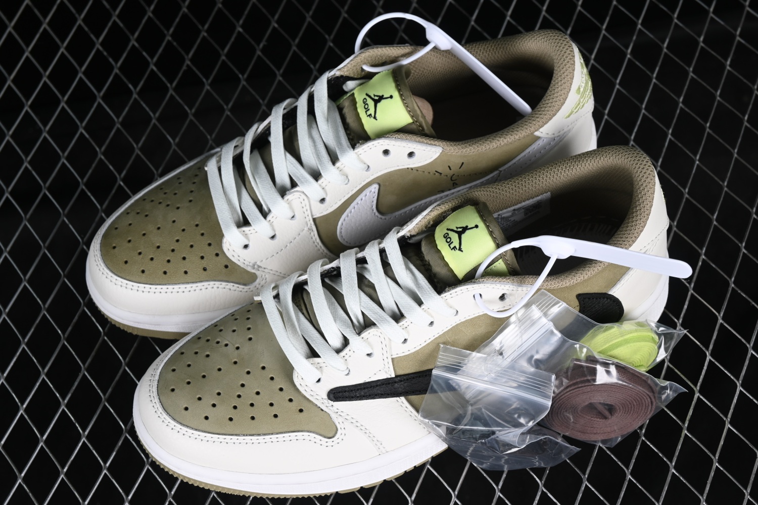 Jordan 1 Retro Low Golf Travis Scott Neutral Olive FZ3124-200