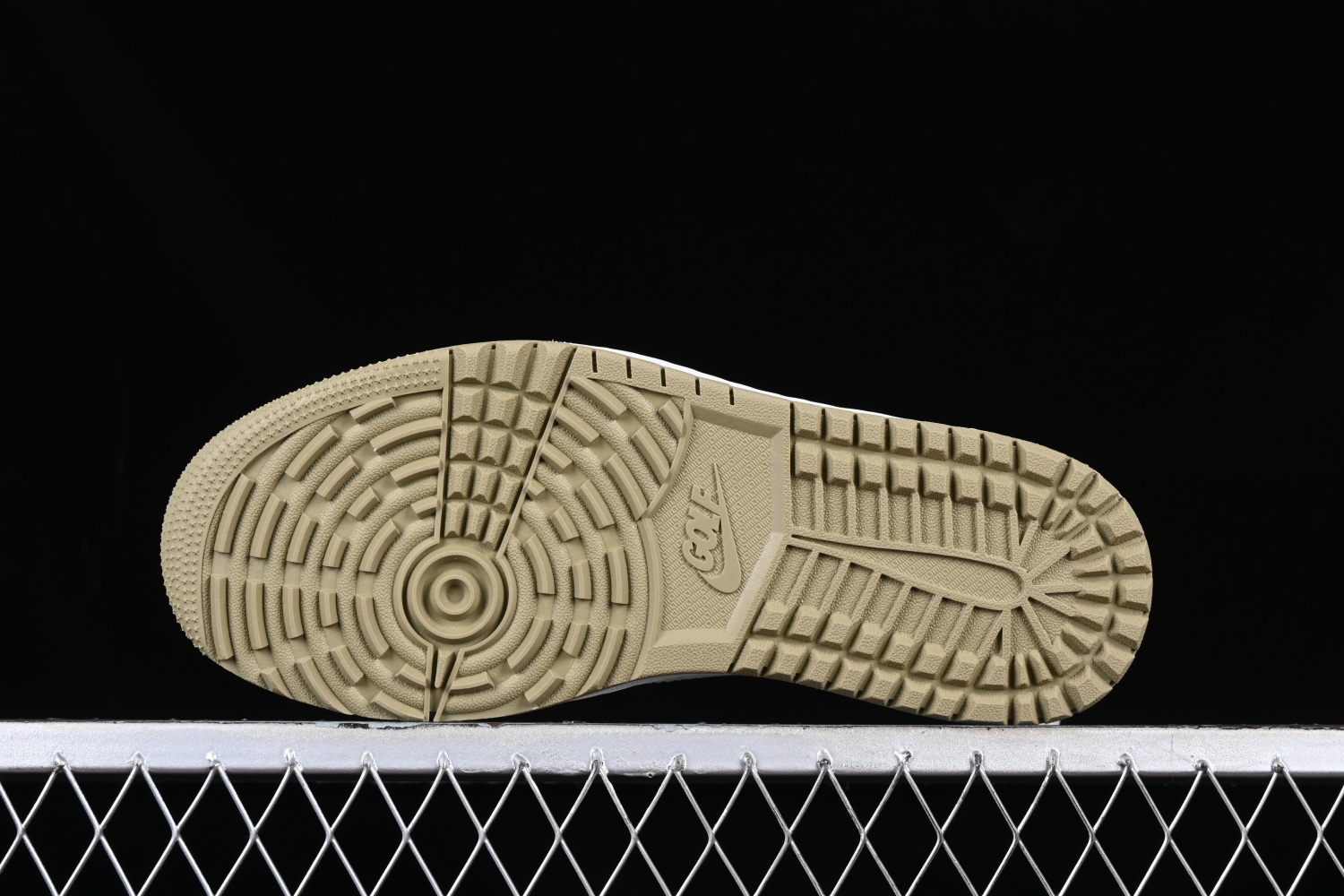 Jordan 1 Retro Low Golf Travis Scott Neutral Olive FZ3124-200