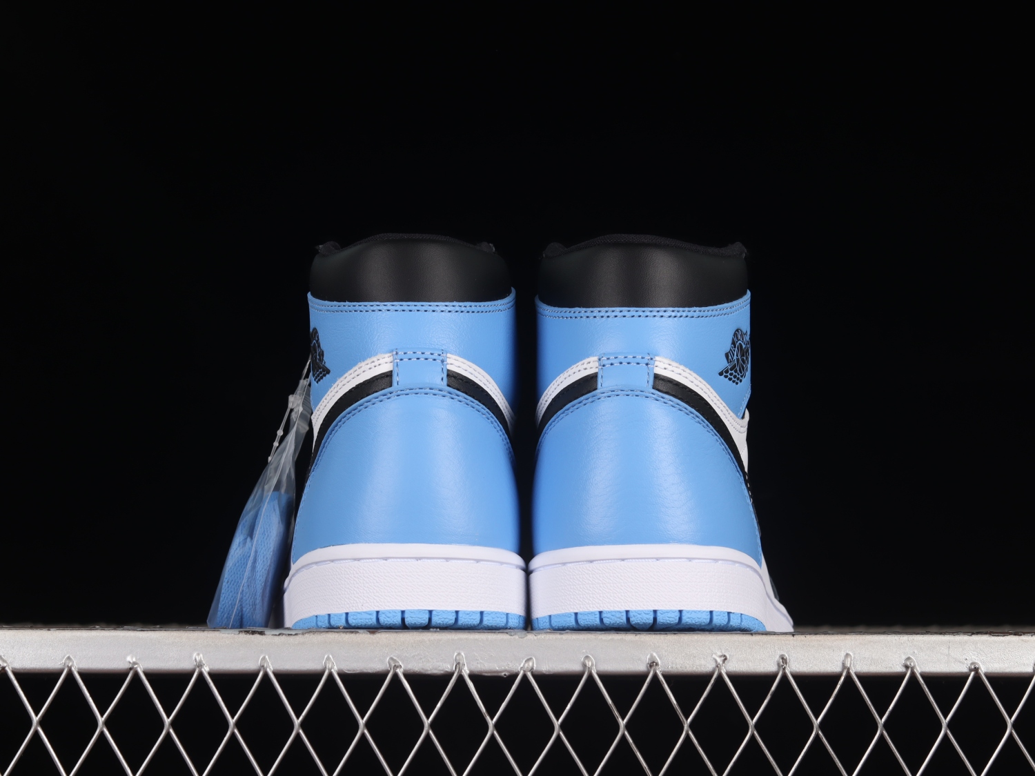 Jordan 1 Retro High OG UNC Toe DZ5485-400