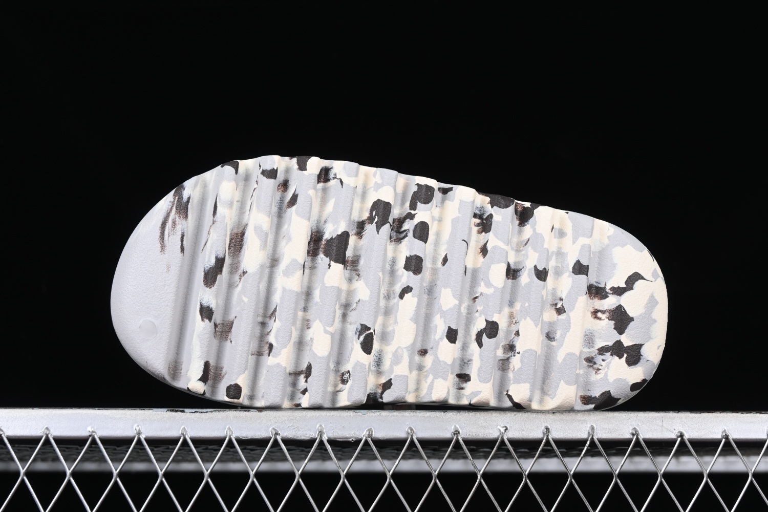 adidas Yeezy Slide Enflame Oil Painting White Grey GZ5553