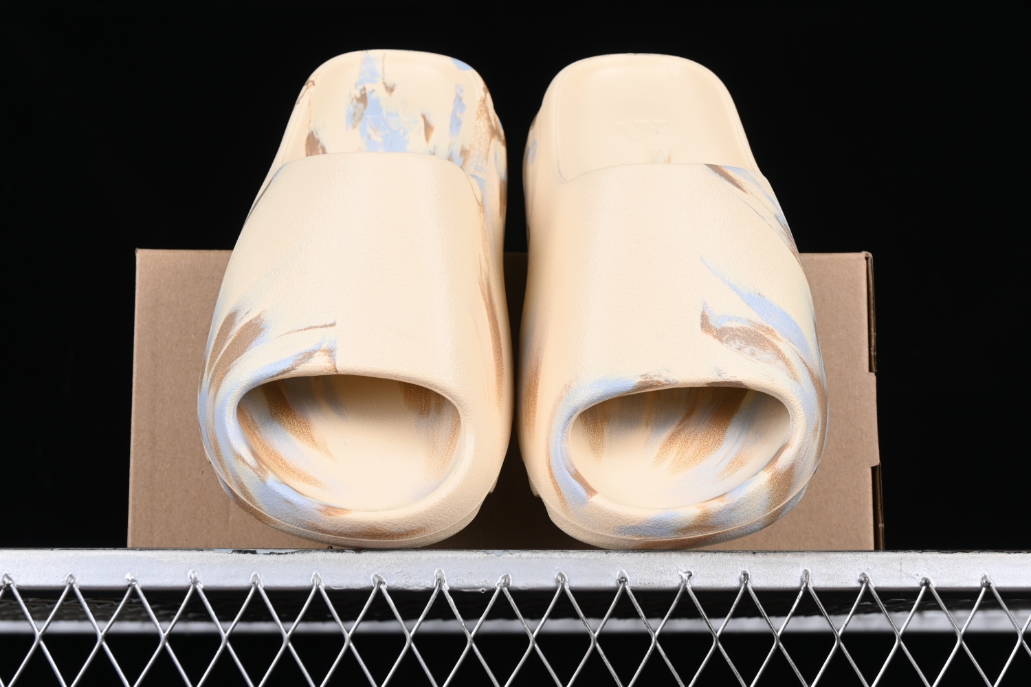 adidas Yeezy Slide Enflame Oil Painting White Yellow GW1932