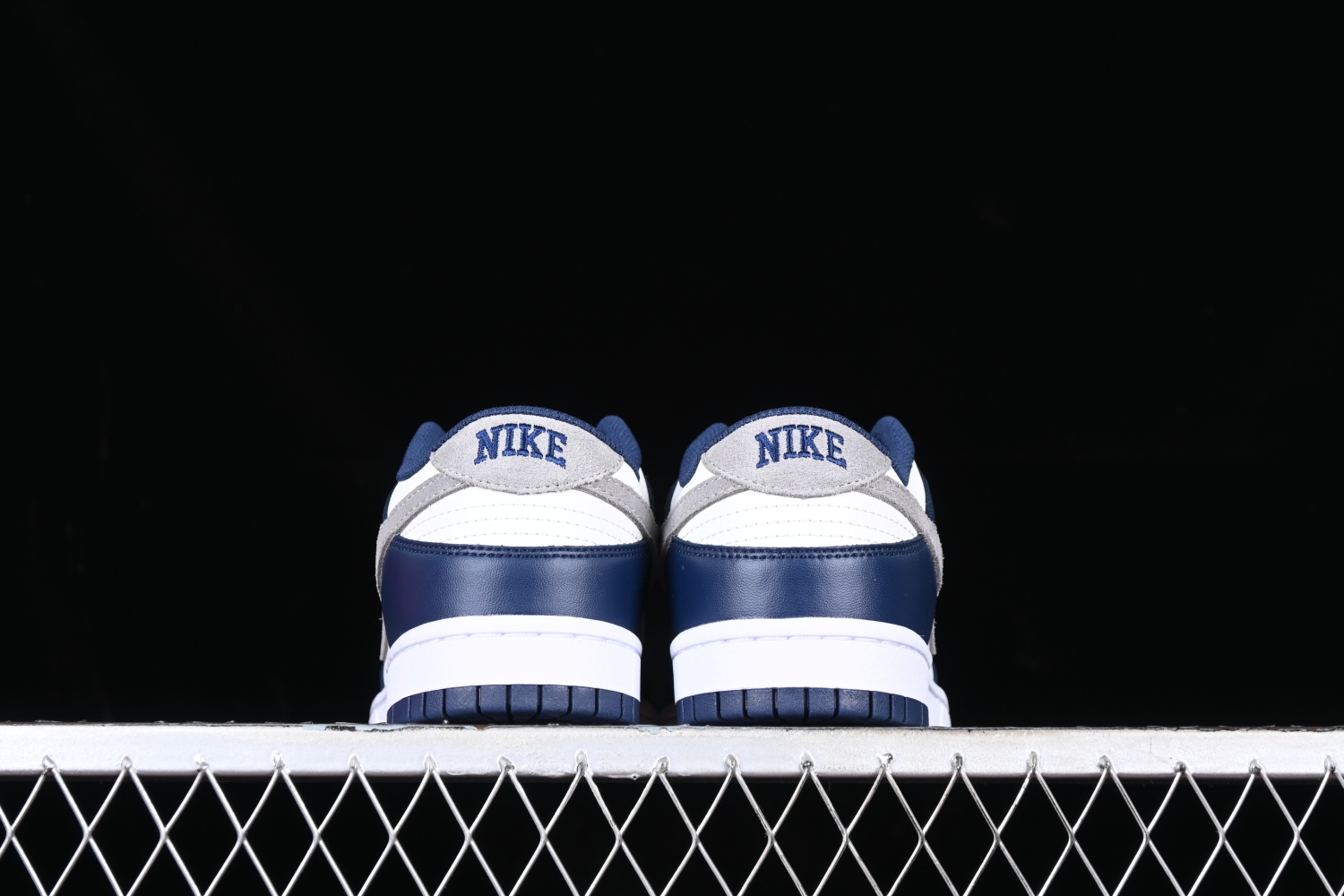 Nike Dunk Low Summit White Midnight Navy FD9749-400