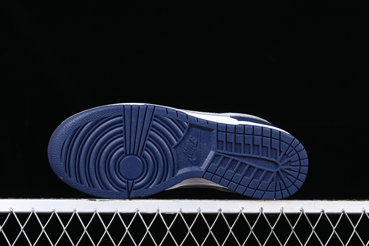 Nike Dunk Low Summit White Midnight Navy FD9749-400