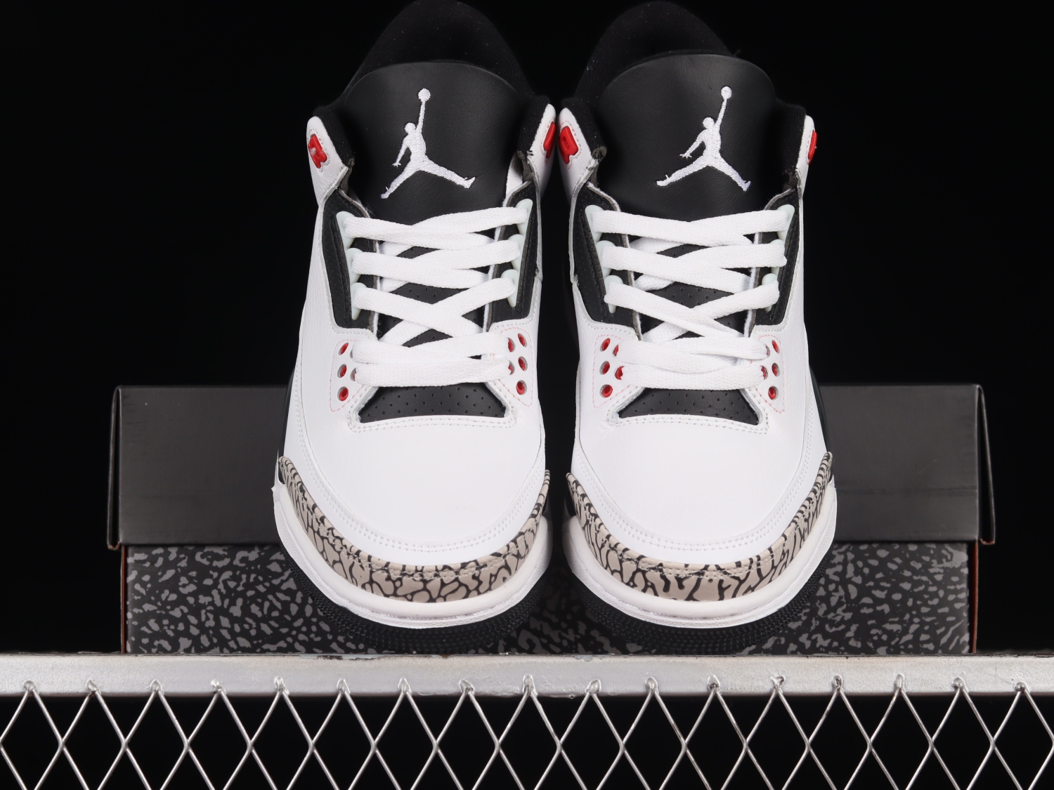 Jordan 3 Retro Infrared 23 136064-123