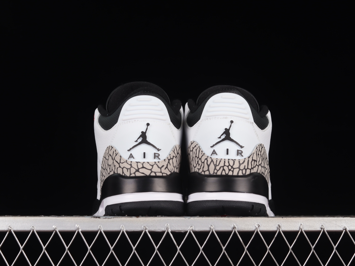 Jordan 3 Retro Infrared 23 136064-123